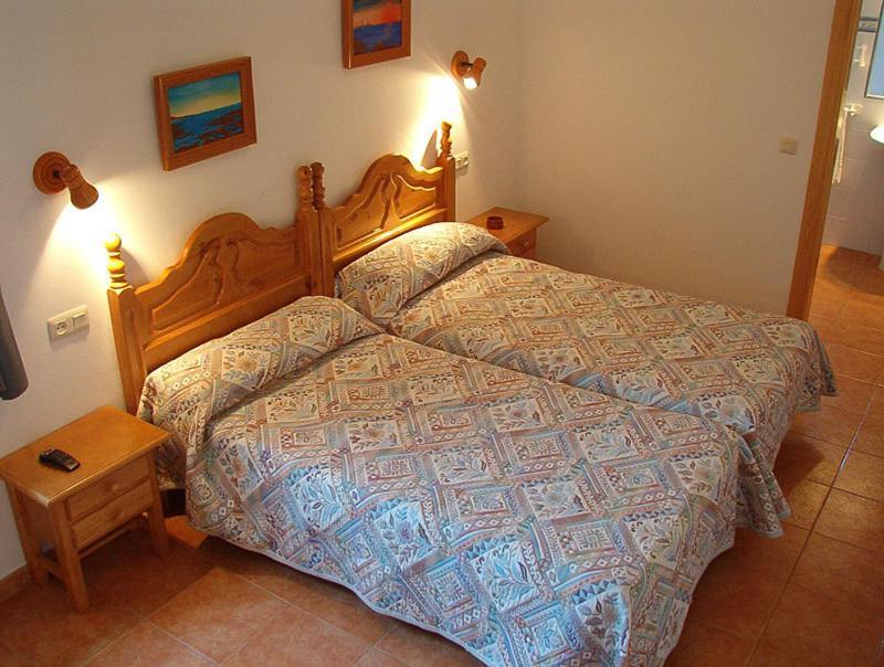 Hostal Las Acacias Los Canos De Meca Rom bilde